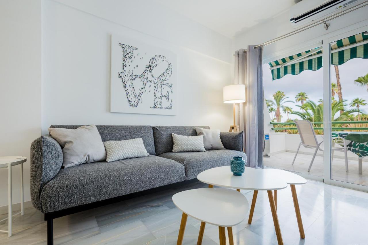 White - La Caleta Apartment *